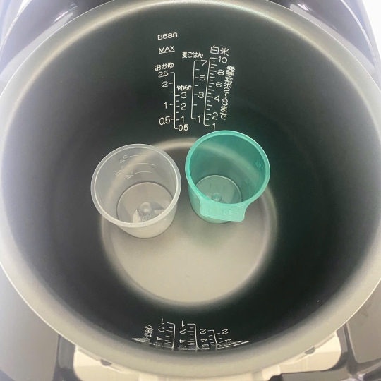 Nồi Cơm Điện Nội Địa Nhật Hiệu Con Voi ZOJIRUSHI NP-ZU18-TD [MỚI 100%] Cao Tần, Áp Suất 1.8L